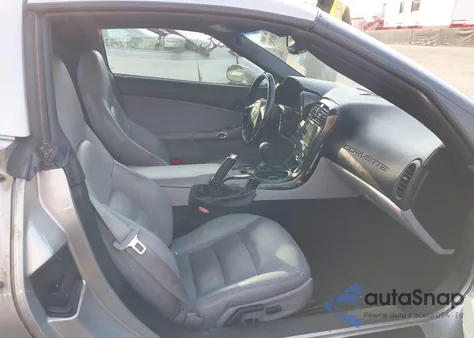 2005 Chevrolet Corvette из США, поврежденный, VIN 1G1YY24U755102175